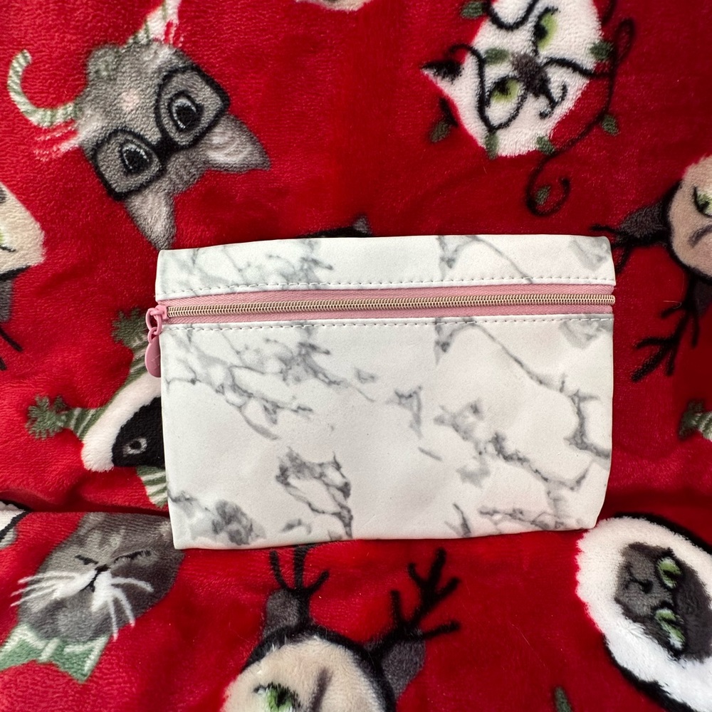 IPSY Pouch (Get this for FREE)!!!*